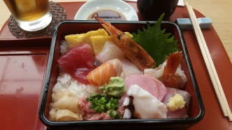 Sashimi-Box mit Reis
